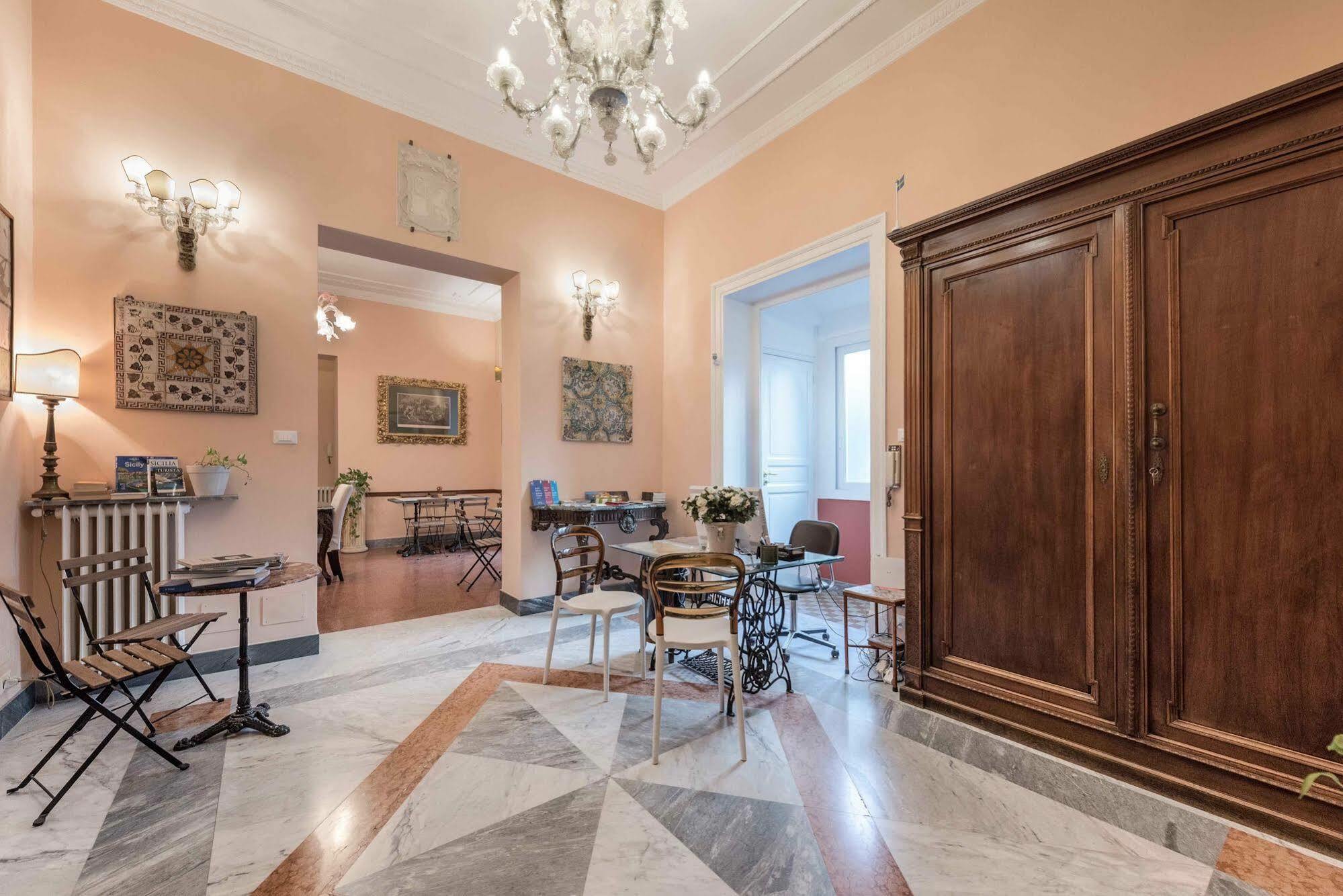 Palazzo Benso Bed and Breakfast Palermo Buitenkant foto