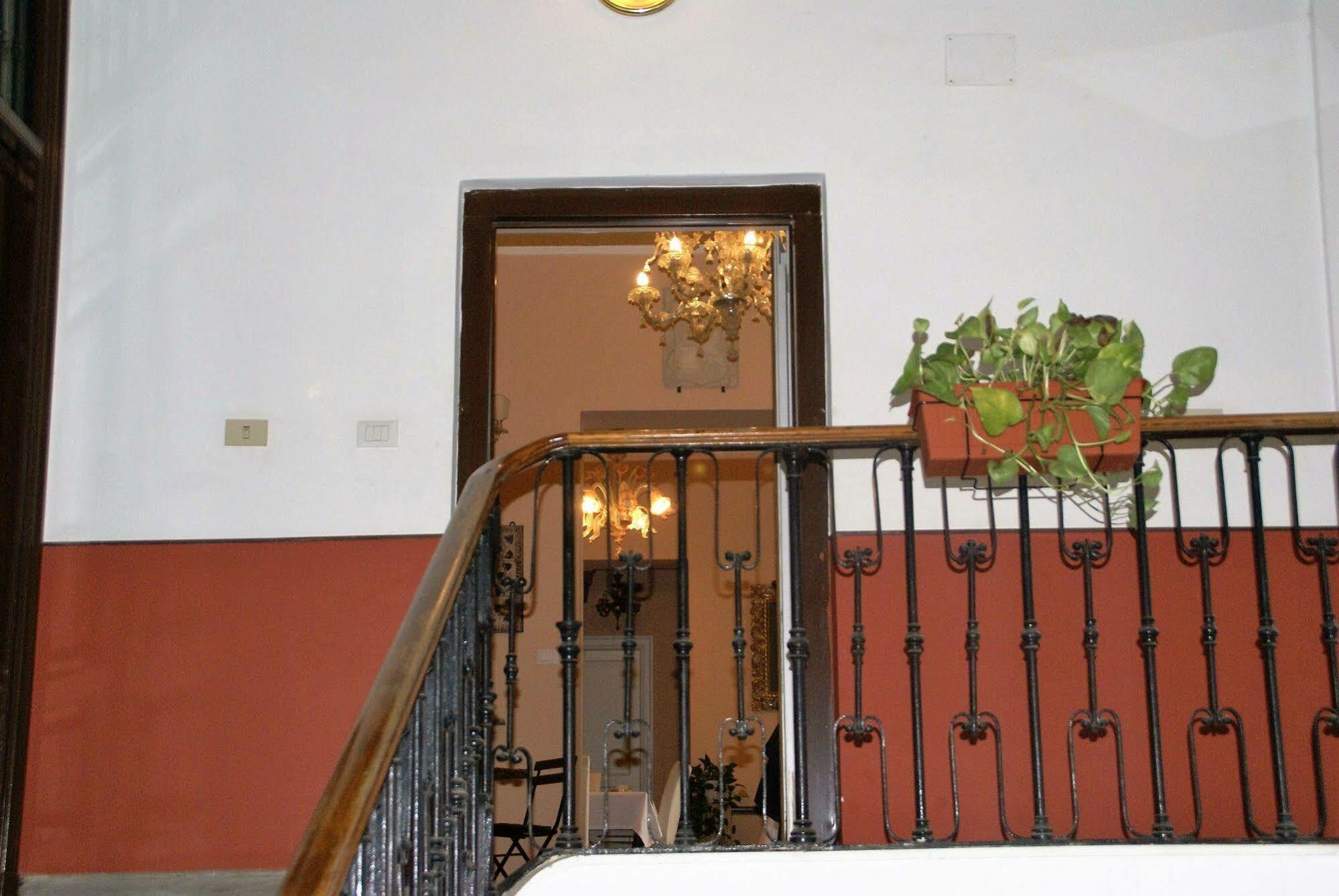 Palazzo Benso Bed and Breakfast Palermo Buitenkant foto